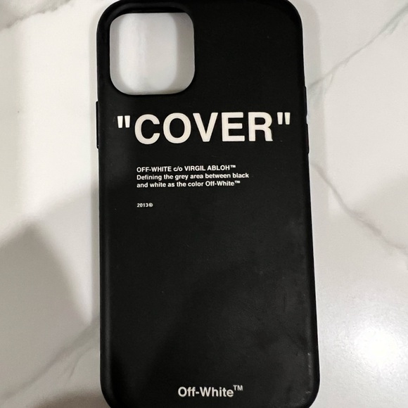 COPY - Off-White iPhone 11 Pro case - Picture 1 of 5